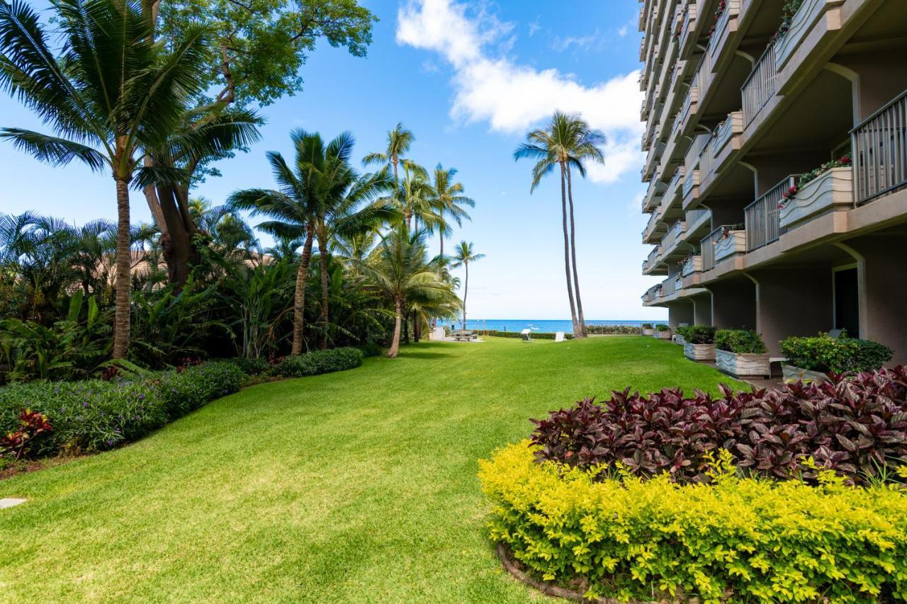 The Whaler Resort Lahaina Exterior photo