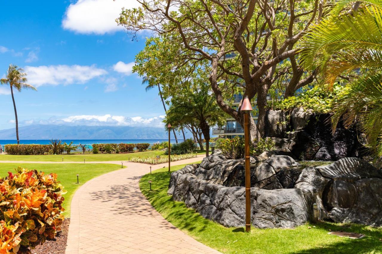 The Whaler Resort Lahaina Exterior photo