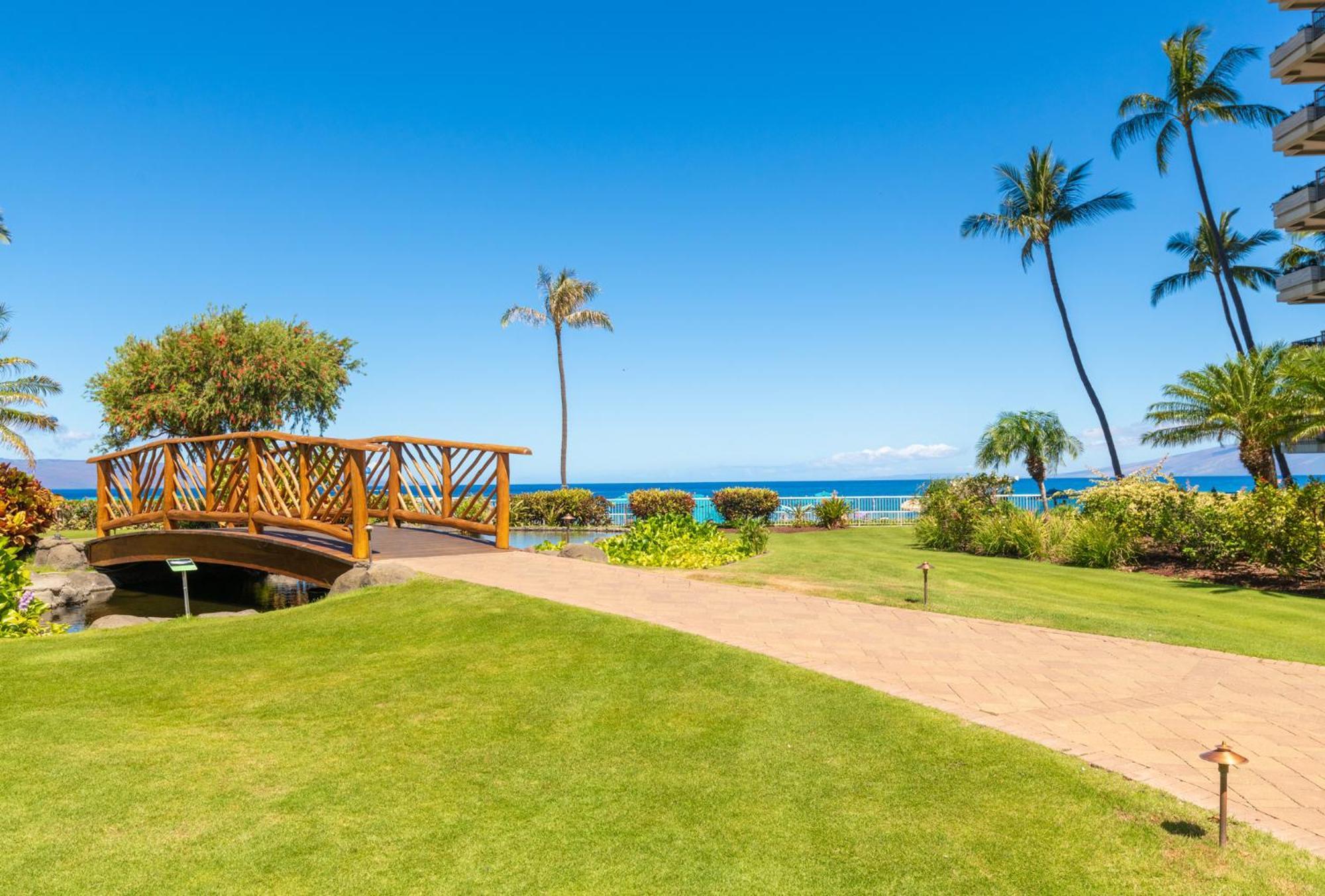 The Whaler Resort Lahaina Exterior photo